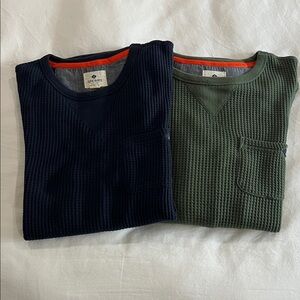 Sperry Navy and Olive Waffle Knit Tops
Excellent condition